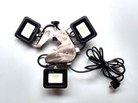 3 LEDs suspensibles éco-énergétiques.