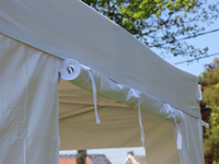 Paroi avec porte enroulable